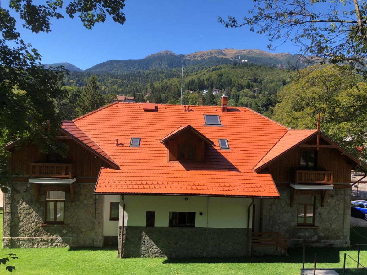 Pensiunea Piscul Cainelui Sinaia Luaran gambar